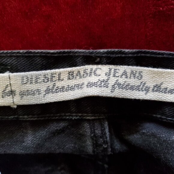 Diesel Black straight legged jeans size 26 length 32 - Picture 3 of 6